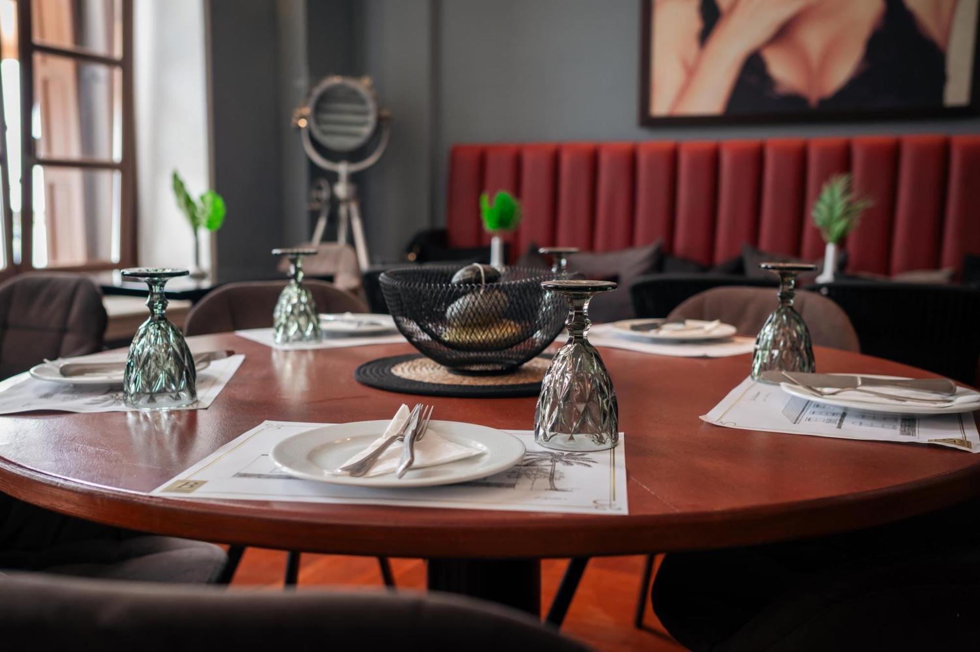 La Boheme Hotel Gíthio Kültér fotó