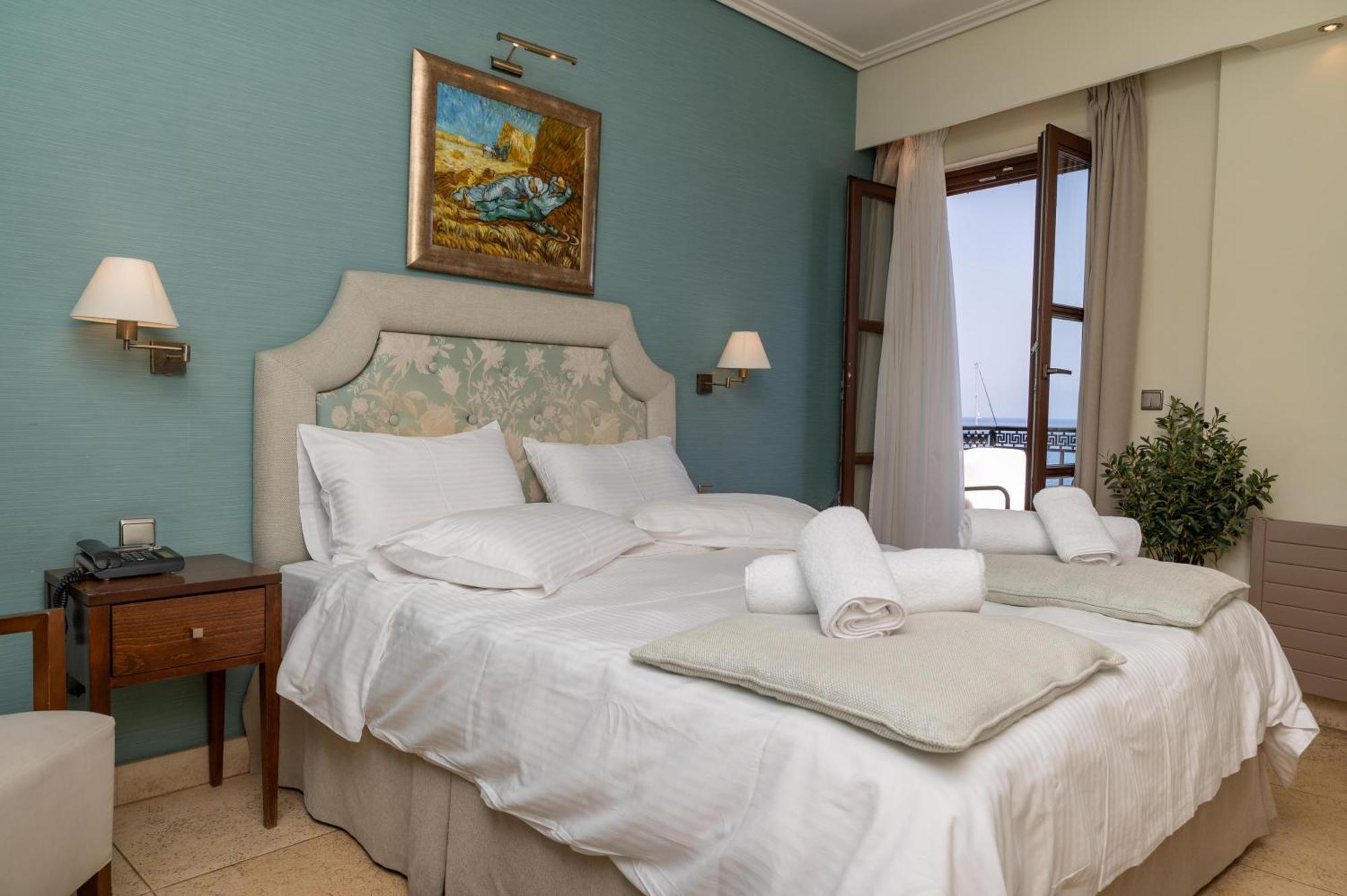 La Boheme Hotel Gíthio Kültér fotó