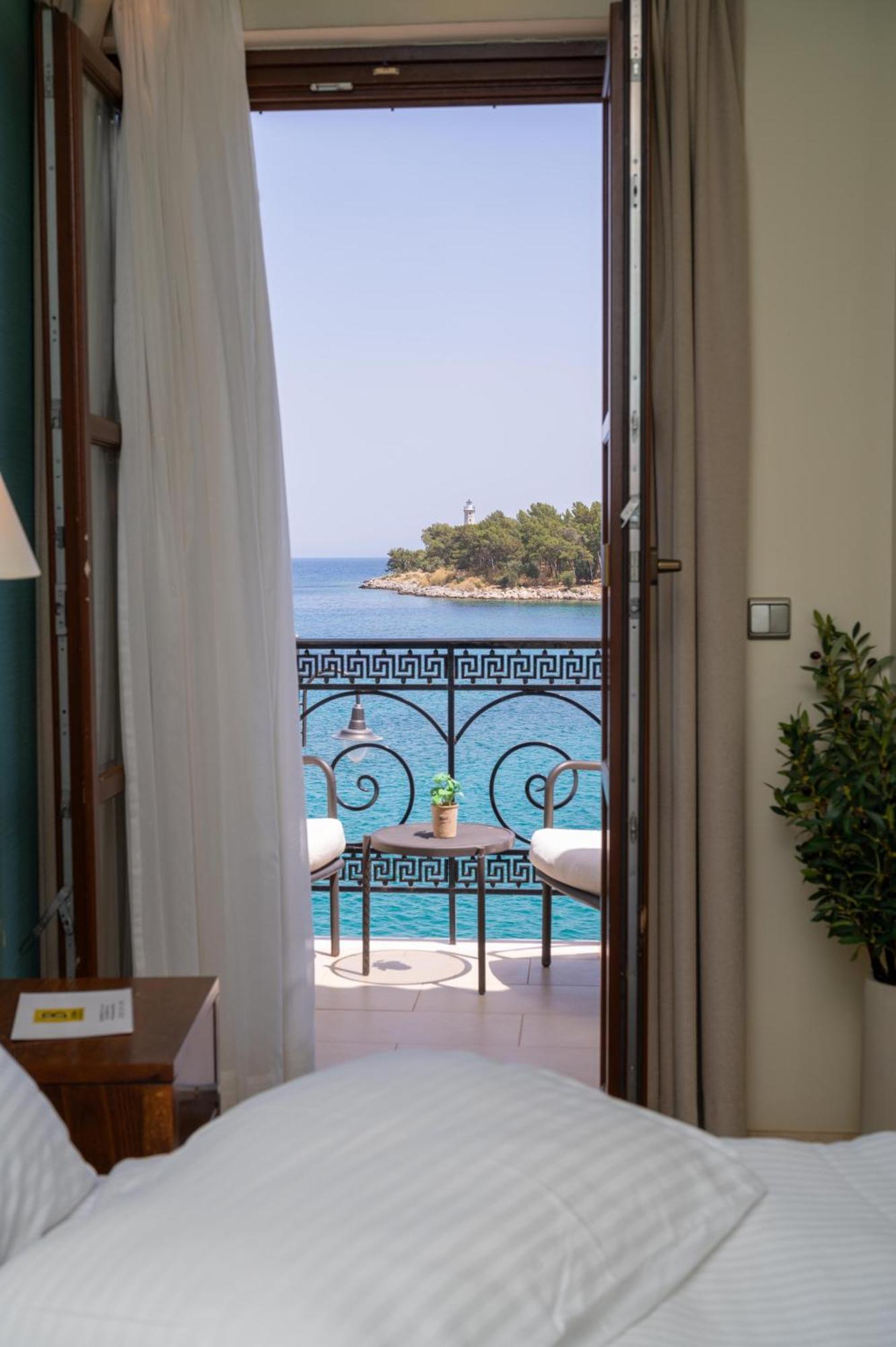 La Boheme Hotel Gíthio Kültér fotó