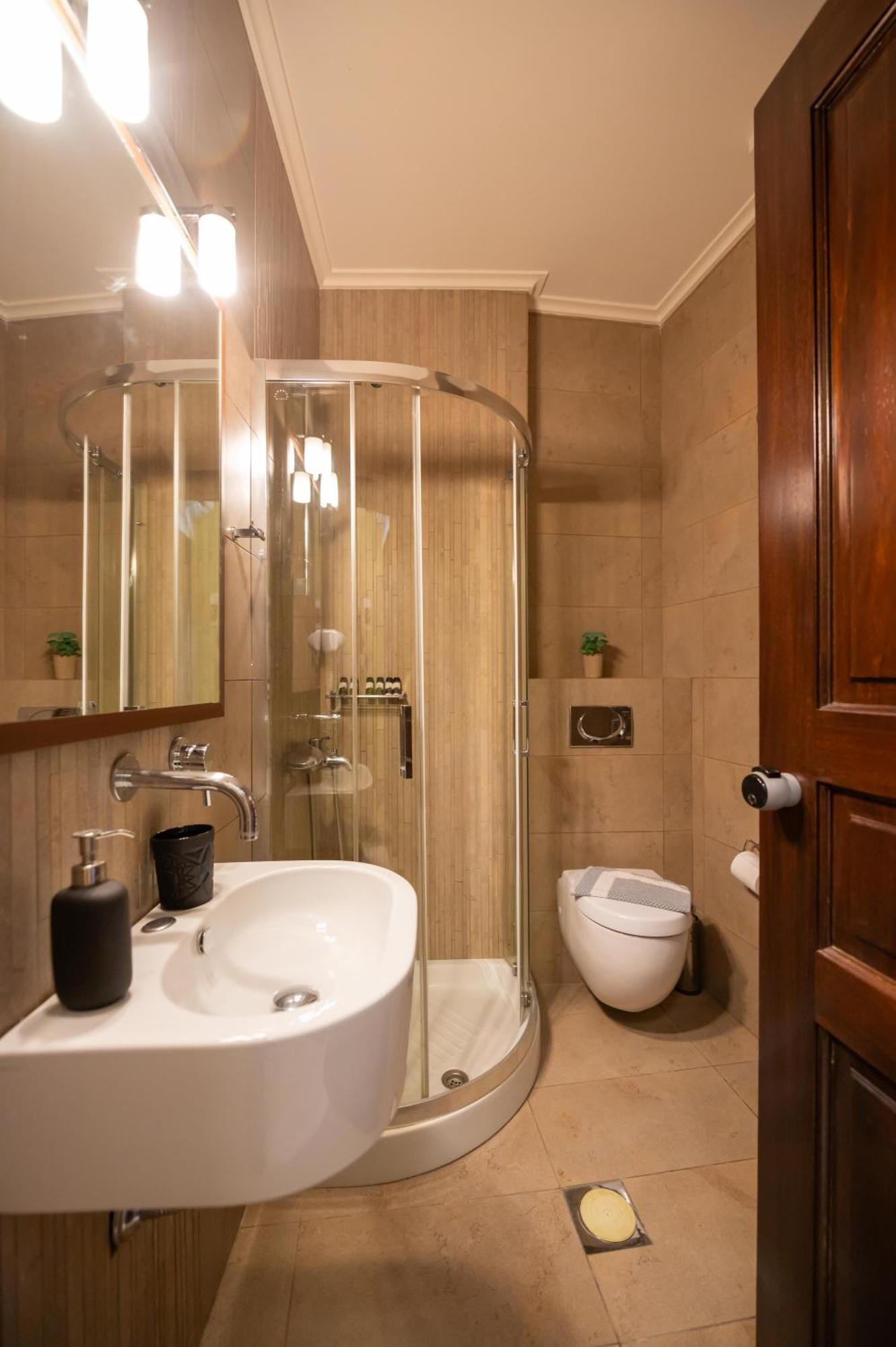 La Boheme Hotel Gíthio Kültér fotó