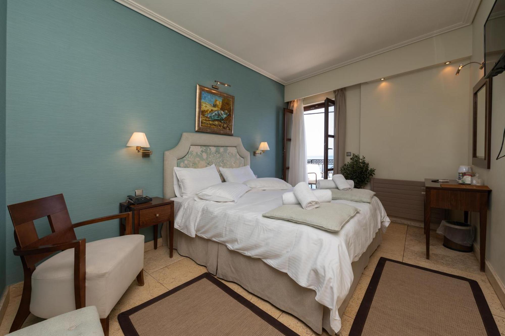 La Boheme Hotel Gíthio Kültér fotó