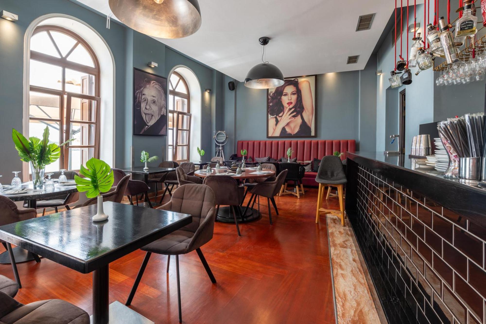 La Boheme Hotel Gíthio Kültér fotó