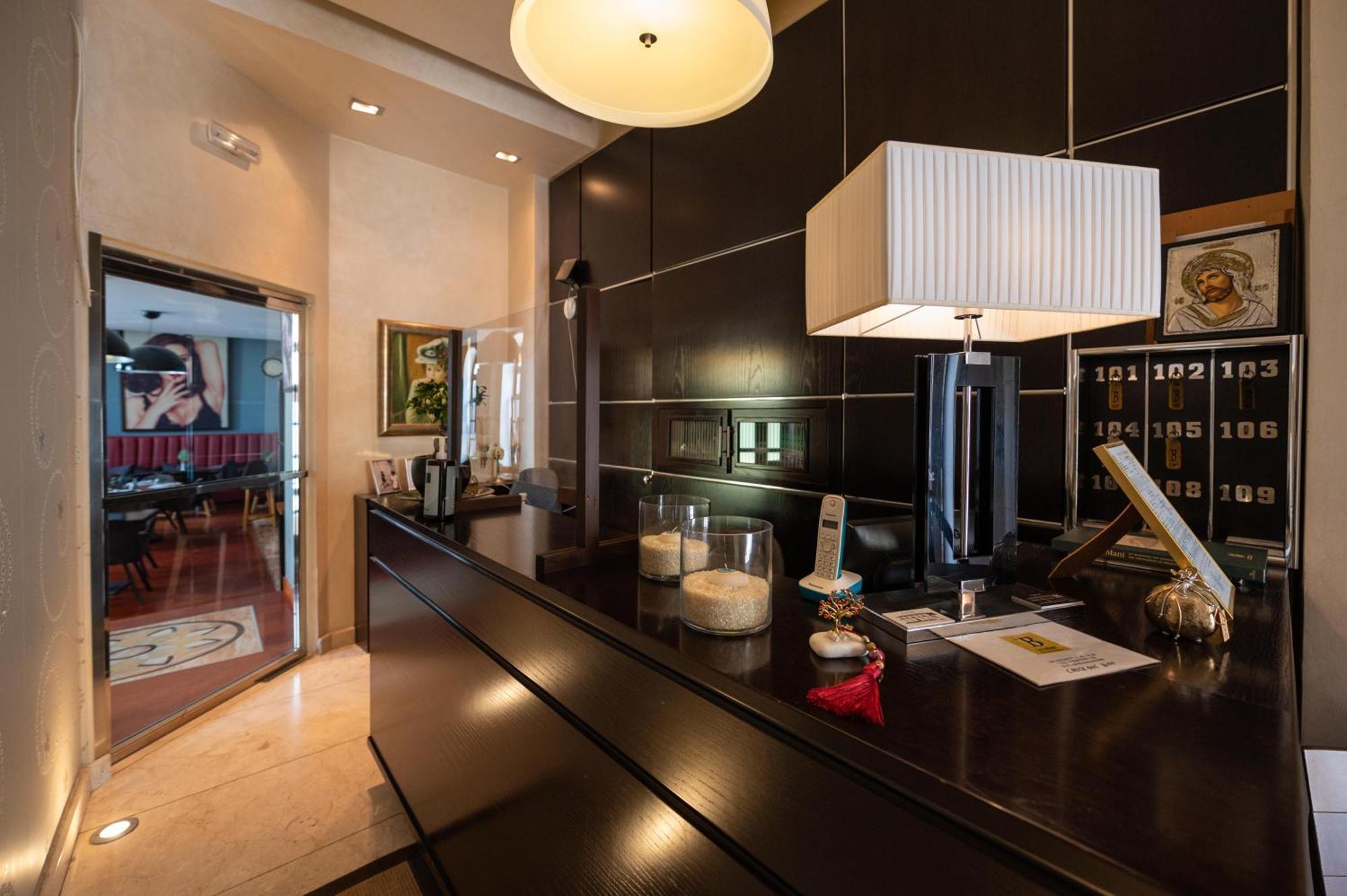 La Boheme Hotel Gíthio Kültér fotó